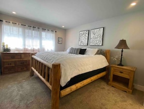 3 bedrooms, iron/ironing board, travel crib, free WiFi - Sun Valley/Ketchum-Location, Hot tub, pet friendly, walk to ski and downtown (Ketchum)