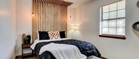 2 soverom, strykejern/-brett, wi-fi og sengetøy