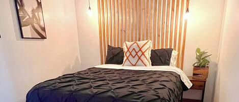 2 habitaciones, tabla de planchar con plancha, wifi y ropa de cama
