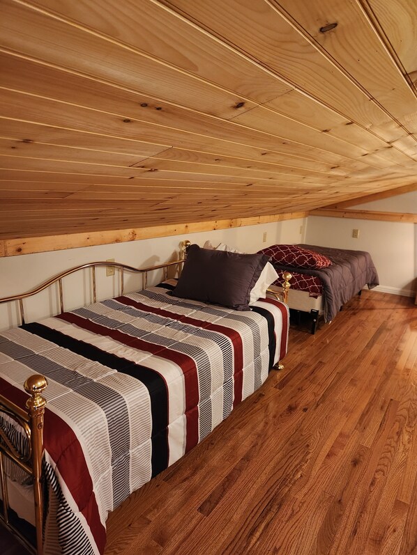 Room - The Cottage (Pounding Mill)