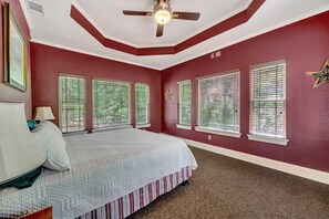 3 bedrooms, WiFi, bed sheets - Lake Palestine Retreat – Dock, Fire Pit & Serene Views (Flint)