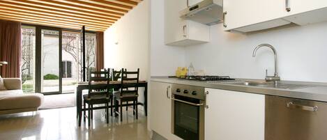 Fridge, microwave, oven, dishwasher