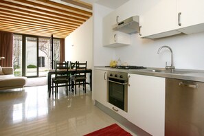 Fridge, microwave, oven, dishwasher