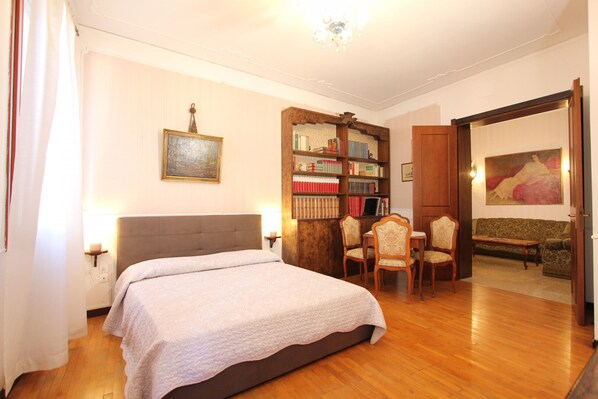 3 habitaciones, tabla de planchar con plancha y wifi gratis 