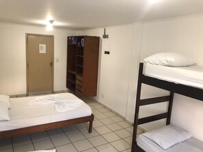 Basic Room | 20 bedrooms - Pousada dos Eletricitarios (Praia Grande)