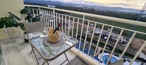 Outdoor dining - EXCLUSIVE HOLIDAYS IN A PLACE TO REST (Ricaurte)