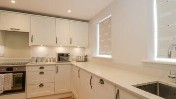 Fridge, dishwasher, electric kettle, toaster