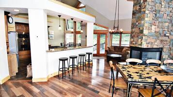 Luxury House, Multiple Bedrooms, Kitchenette, Mountainside | Private kitchen | Full-size fridge, microwave, oven, dishwasher
