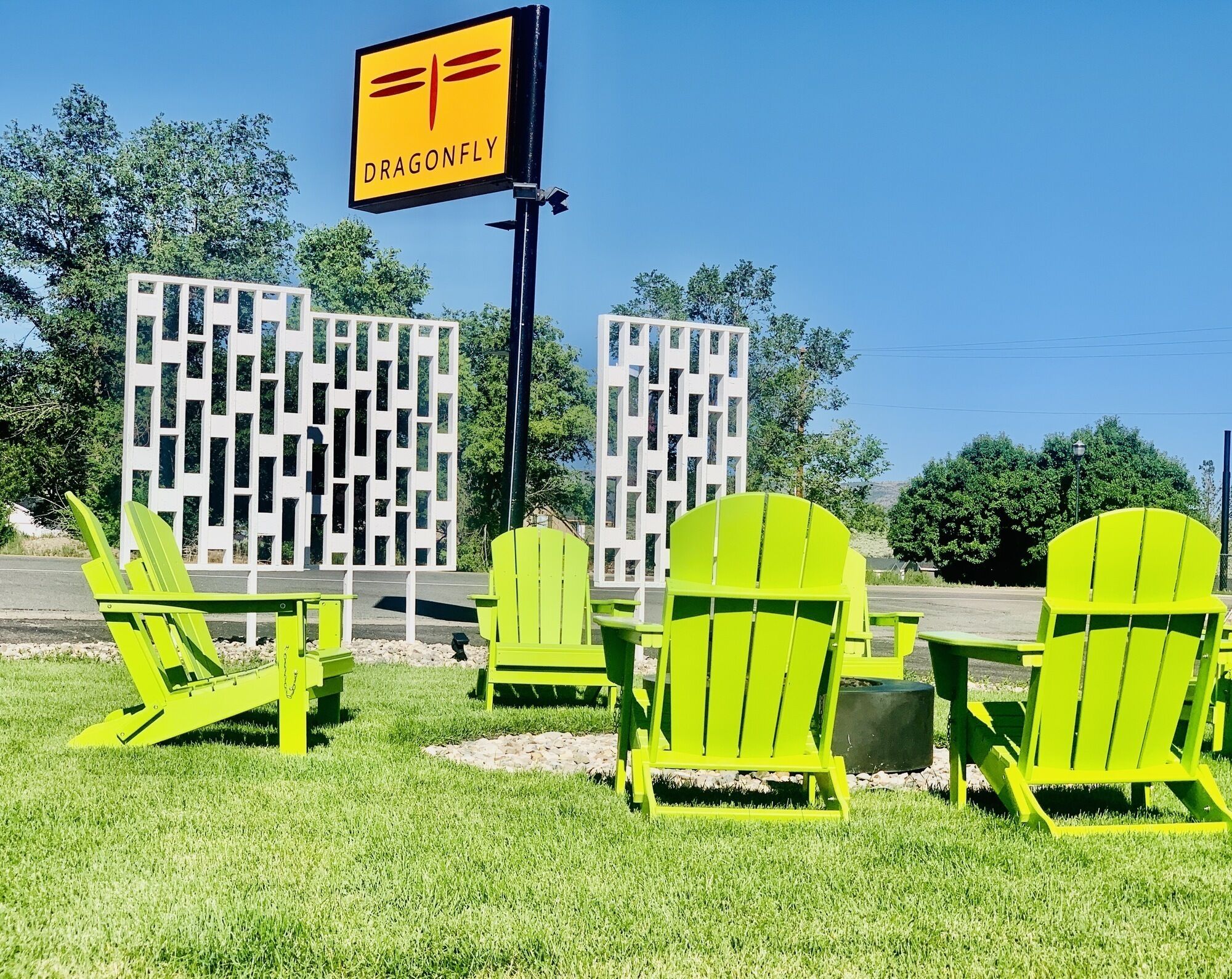 المنطقة المحيطة بالمنشأة