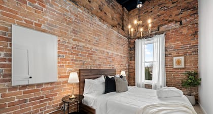 The Goodman: Front Street Flats