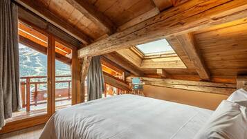 4 chambres, fer et planche à repasser, Wi-Fi, draps fournis