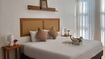 Deluxe Double or Twin Room | Minibar, desk, iron/ironing board, free WiFi