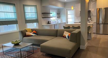 Stylish 2-bedroom in fabulous Downtown Palo Alto, AC & WiFi