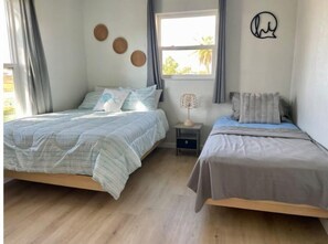 2 quartos, escrivaninha, Wi-Fi de cortesia, roupa de cama