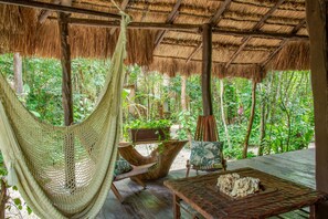 Panoramic Cabin | Living room - Madre Tierra Eco Habitat (Leona Vicario)