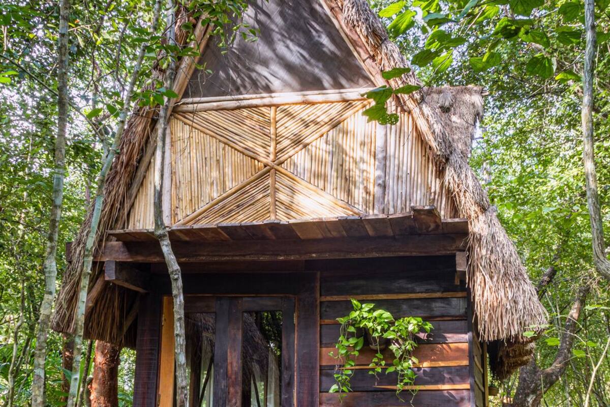 Comfort Cabin | 2 bedrooms, bed sheets