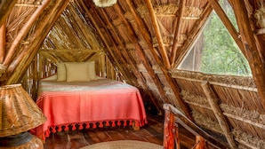 Comfort Cabin | Bed sheets - Madre Tierra Eco Habitat (Leona Vicario)