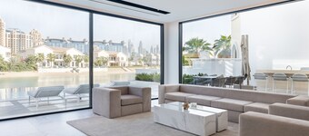 Palm Paradise- 5BR Villa - Infinity Pool