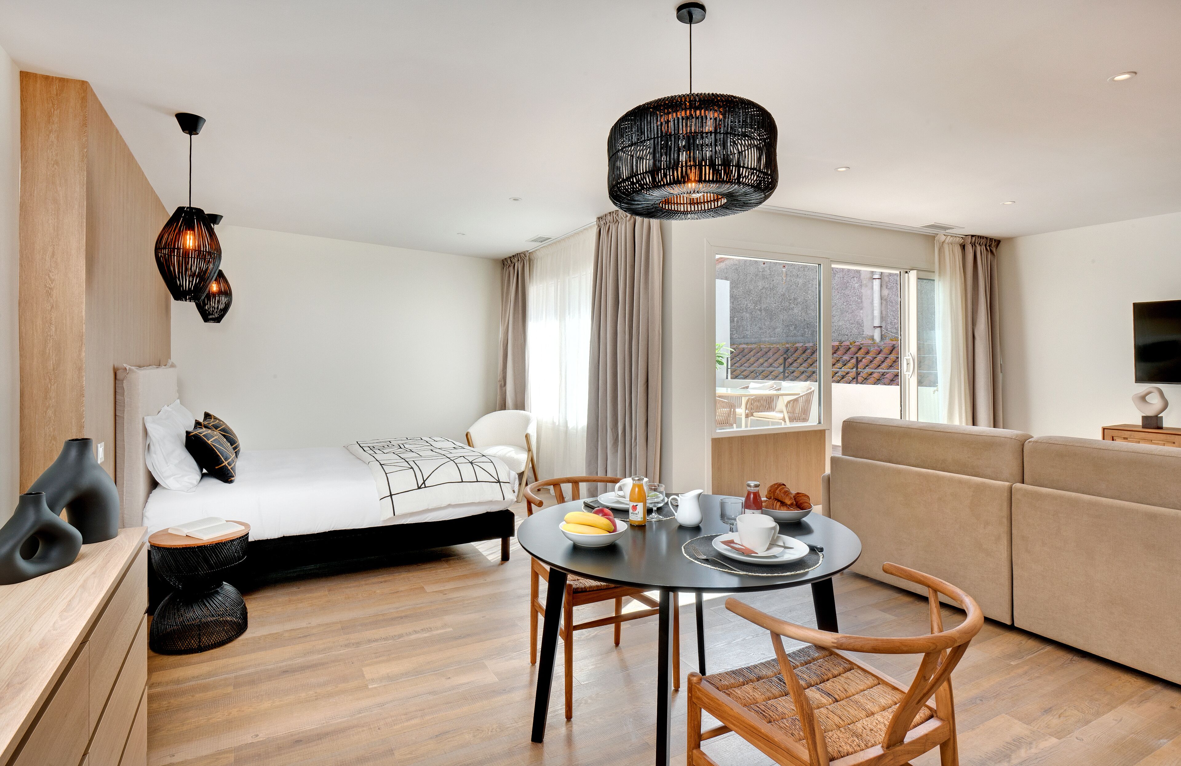 Studio (Paulilles) | Living area | 50-inch flat-screen TV with digital channels, TV