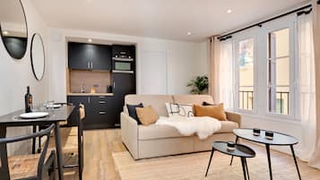 Apartamento (Balanti) | Zona de estar | Televisión de pantalla plana de 50 pulgadas con canales digitales