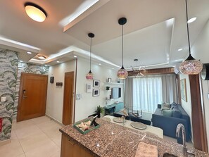 Smart TV - Urban Oasis amazing View|Rooftop Pool|Gym @Julieta (Santo Domingo)