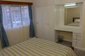 1 habitación y ropa de cama 