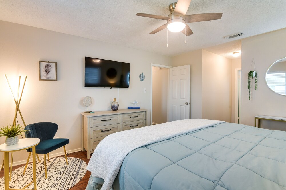 Galveston Getaway w/ Hot Tub Near Beach! Galveston Vrbo