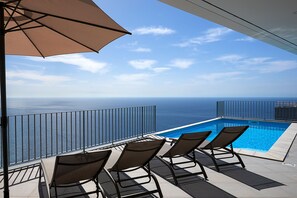 Piscine extérieure, piscine chauffée