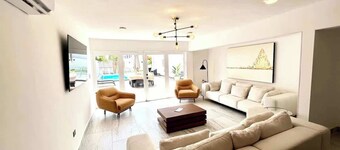 King Royal Villa - Luxury 6 Rooms