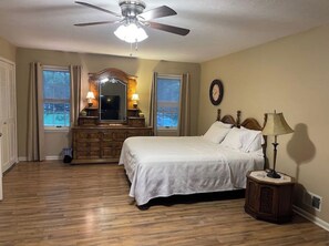 4 bedrooms, WiFi