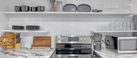 Fridge, microwave, oven, stovetop