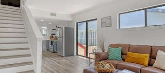 Newly Renovated Luxury Stay - Space Home By Beach & Port