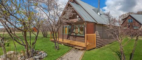 المنشأة من الخارج