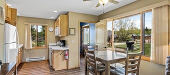Homesteader - Peaceful cabin with beautiful views