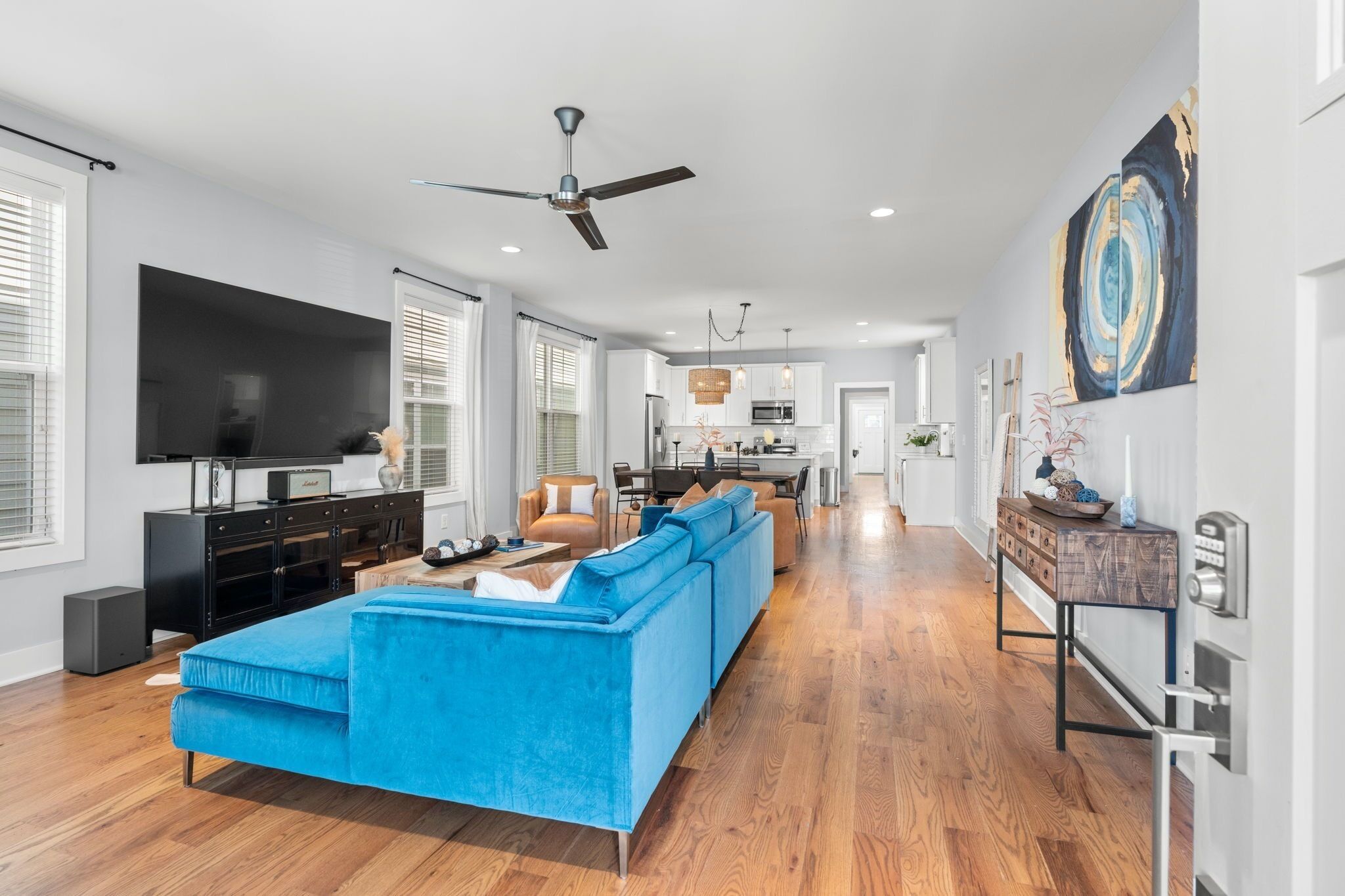 This house is a 3 bedroom(s), 3 bathrooms, located in Nashville, TN.