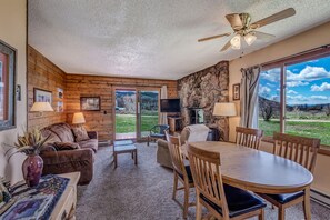 TV connectée, cheminée