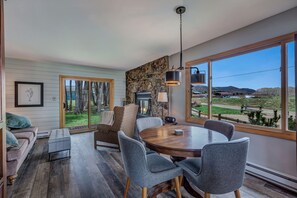 Smart TV, chimenea