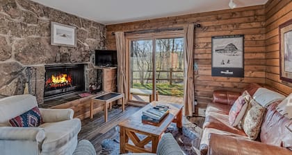 Fireplace, and a fully equipped kitchen with a dishwasher and pet friendly!
