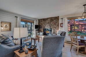 TV connectée, cheminée