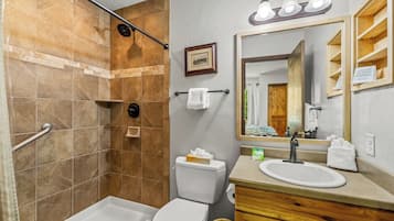Combined shower/tub, hair dryer, towels