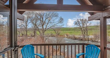 Smokey - Gorgeous cabin right on the Elk River