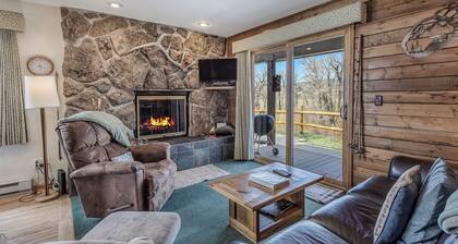 Grizzly - Stunning mountain views on the Elk River