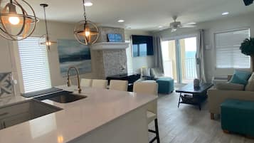 Smart TV, DVD player