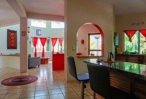 Lobby - Casa Bibi, A.c, Starlink, fully equipped kitchen, Hot water, swimming pool (Laguna Encantada)