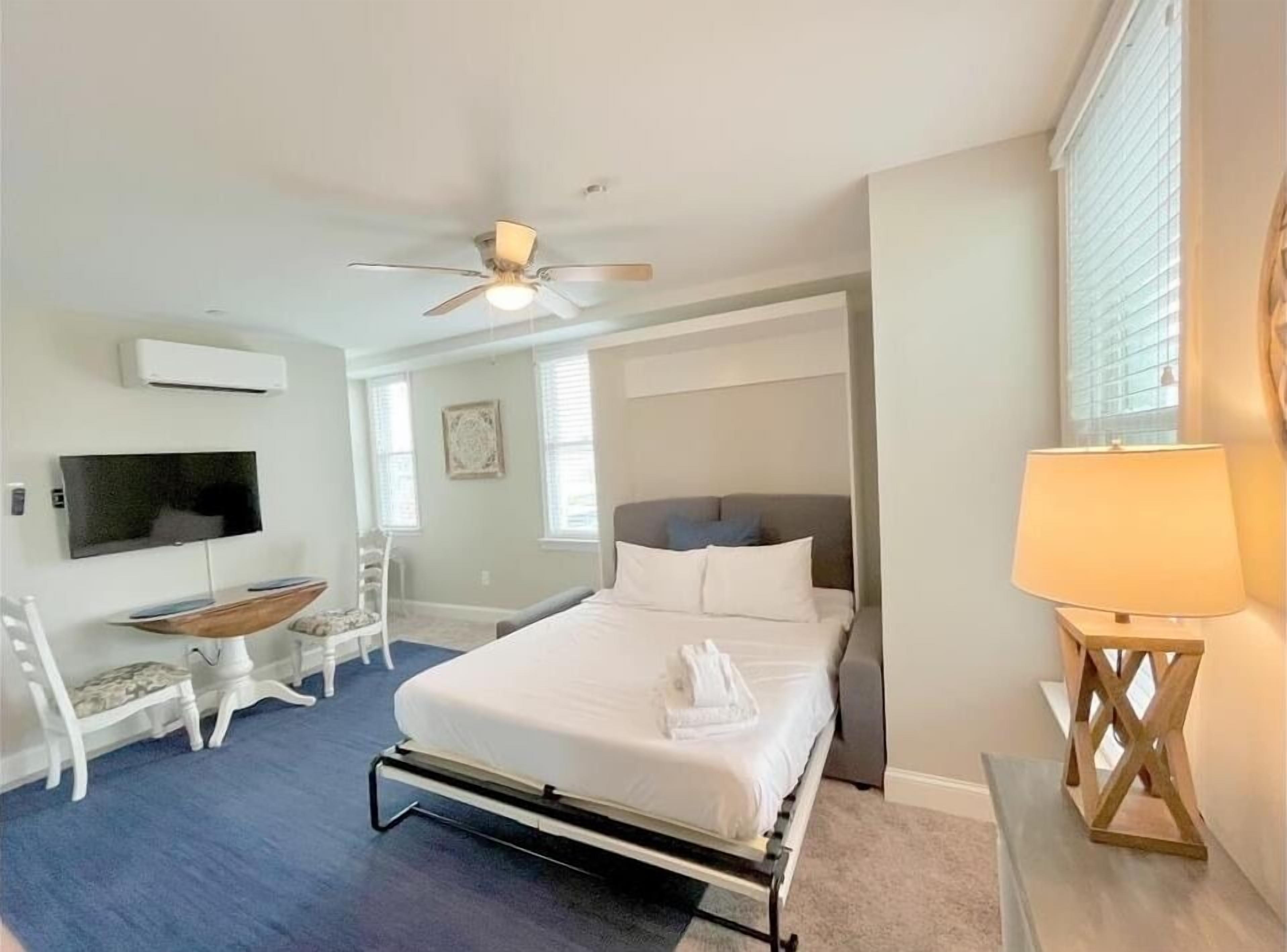 Beachside Bliss: Newly Renovated 1BR Condo in the Heart of Ocean City