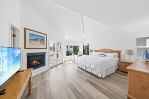 4 bedrooms, iron/ironing board, WiFi