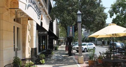 River View Deluxe King Cabin near Downtown #17