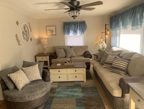 Country View Cottage-Near Massanutten, Skyline drive,&JMU.A home away from home!