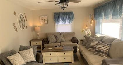 Country View Cottage-Near Massanutten, Skyline drive,&JMU.A home away from home!