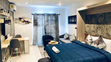 Studio Exécutif, 1 grand lit | Espace de travail pour ordinateur portable, chambres insonorisées